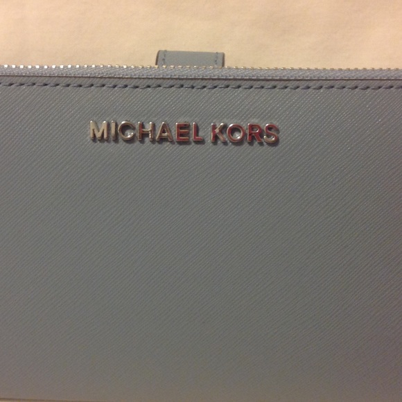 Michael Kors Large Double Zip Wristlit - Picture 1 of 5